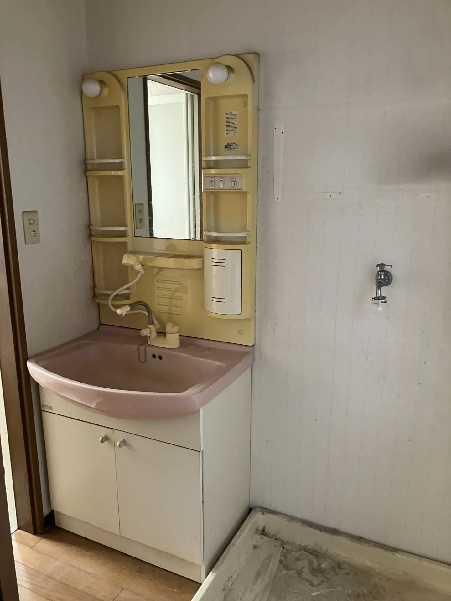 リフォーム事例｜洗面室のbefore写真