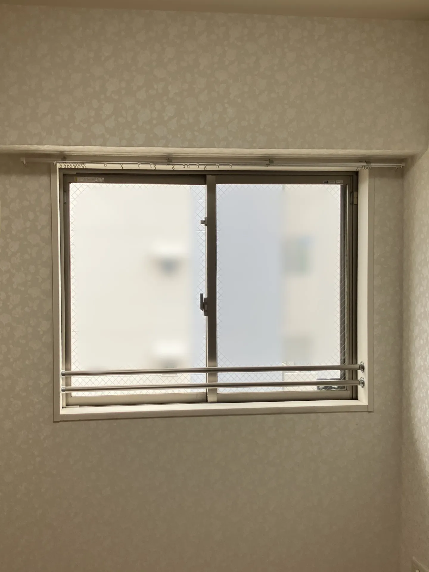 洋室に内窓を設置したBefore写真②